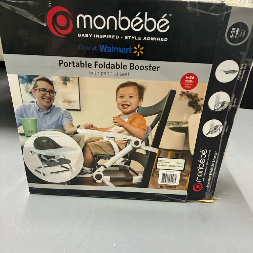 Monbebe Portable Foldable Booster with Padded Seat $7